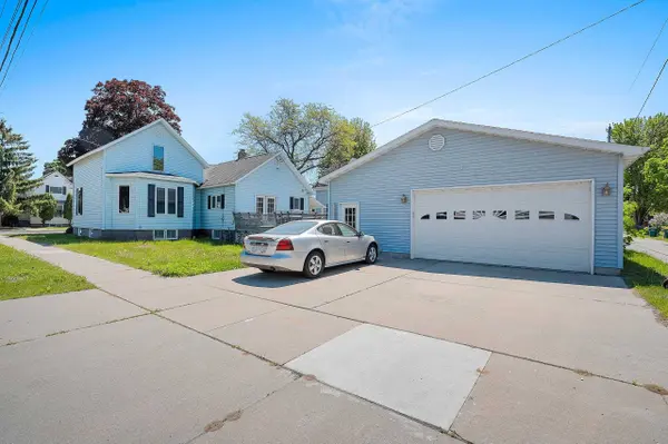 1603 PIERCE AVE, Marinette, WI 54143