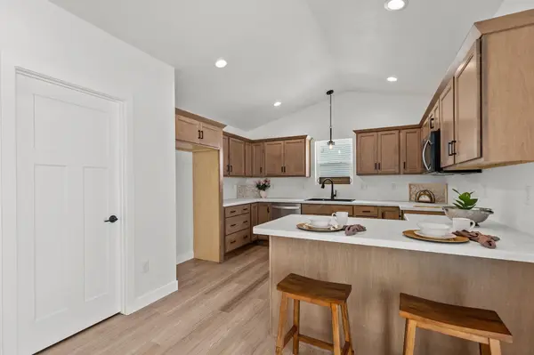 W6882 MCALLISTER DR, Greenville, WI 54942