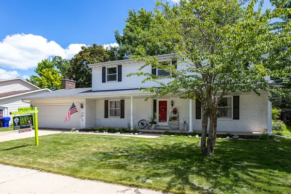 2024 N EUGENE ST, Appleton, WI 54914-2246