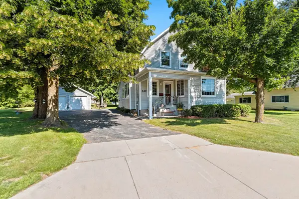 420 SMITH AVE, Oconto, WI 54153