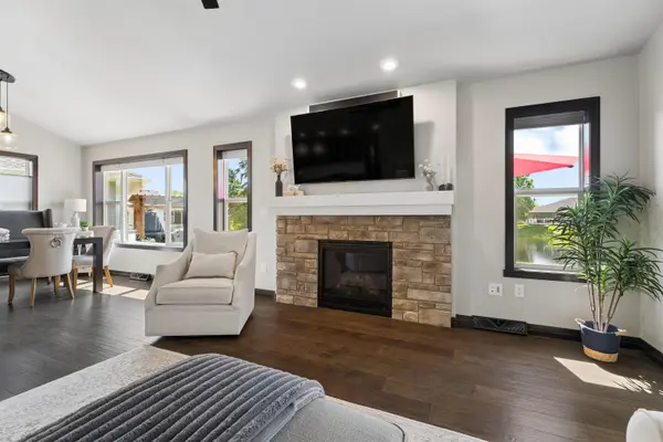 5078 N MILKWEED TRL, Appleton, WI 54913