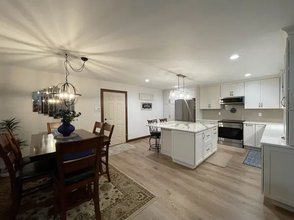 1782 CONDOR LN, Green Bay, WI 54313