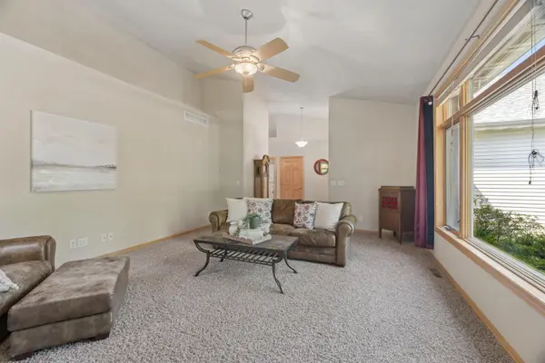 W7057 FOREST GLEN CT, Greenville, WI 54942