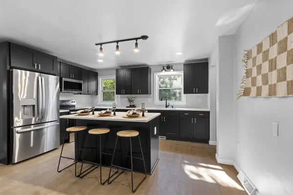 2680 NICOLET DR, Green Bay, WI 54311