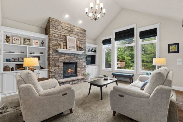 1951 JACOBSEN RD, Neenah, WI 54956