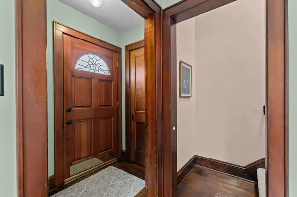 615 W BENT AVE, Oshkosh, WI 54901
