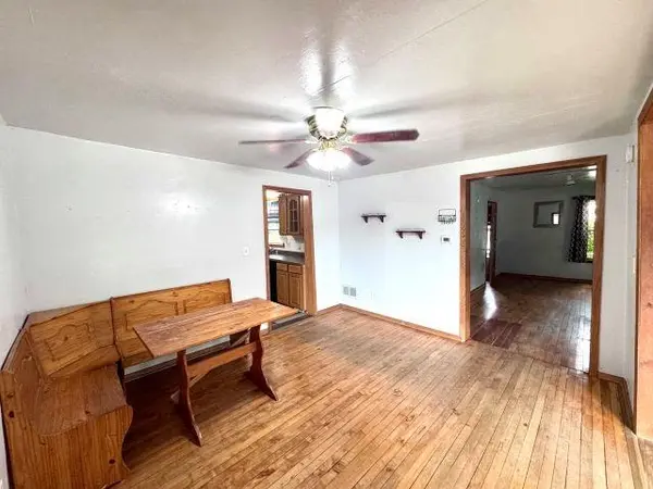 533 E PEARL ST, Seymour, WI 54165