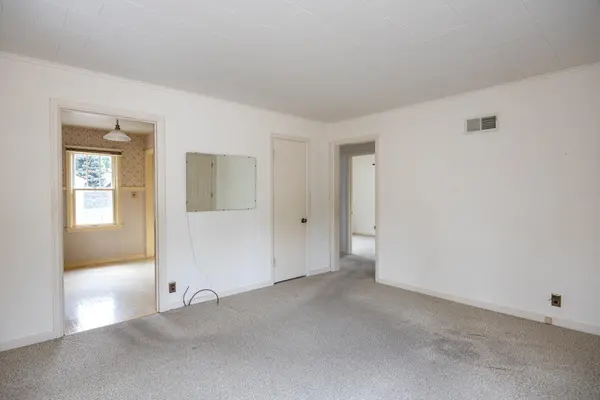 1609 W MURDOCK AVE, Oshkosh, WI 54901-2126