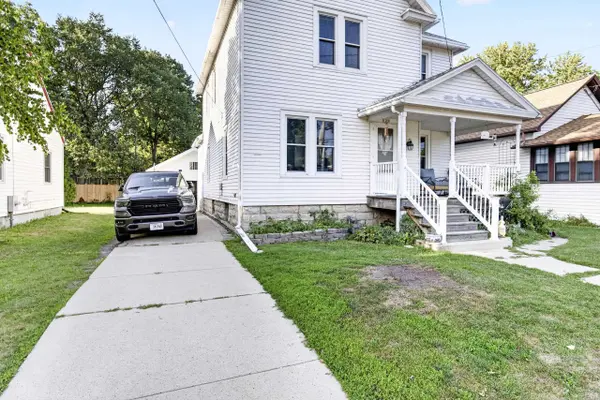 1208 WINNEBAGO AVE, Oshkosh, WI 54901