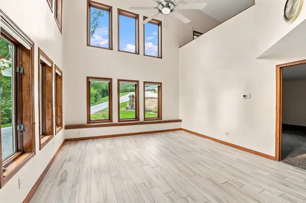 2691 MAYLINE DR, Green Bay, WI 54311