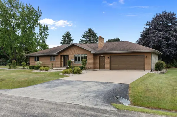 N9626 DARBOY DR, Appleton, WI 54915
