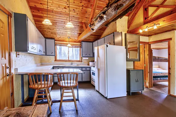 N11134 NELSON RD, Athelstane, WI 54104