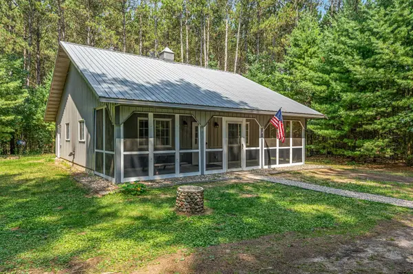 N5255 22ND RD, Wild Rose, WI 54984