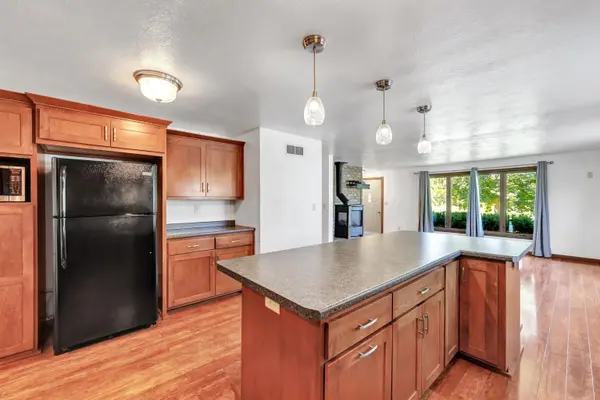 660 N NORTHVIEW RD, Green Bay, WI 54311-9543