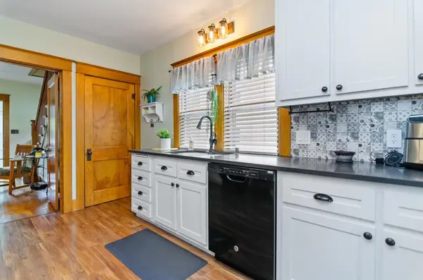 113 E BEACON AVE, New London, WI 54961