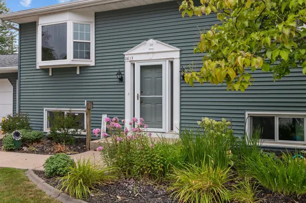 2613 S JASON DR, Appleton, WI 54915-4438
