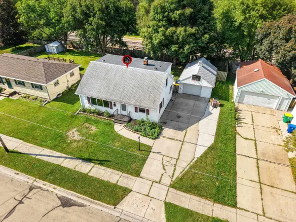 1335 SAN JOSE PL, Green Bay, WI 54303