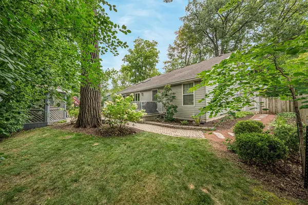 1794 GARNET CT, Menasha, WI 54952