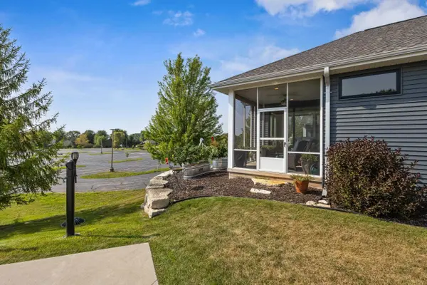 2742 CASTAWAY CT, Green Bay, WI 54311