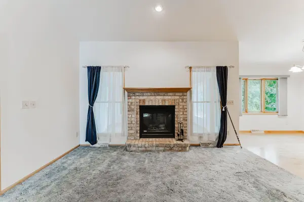 465 W PACKER AVE, Oshkosh, WI 54901-1585