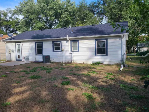 1035 N Georgie, Derby, KS 67037
