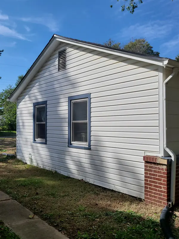1035 N Georgie, Derby, KS 67037