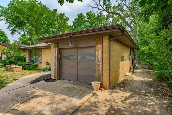 3219 E Skinner, Wichita, KS 67218-3942