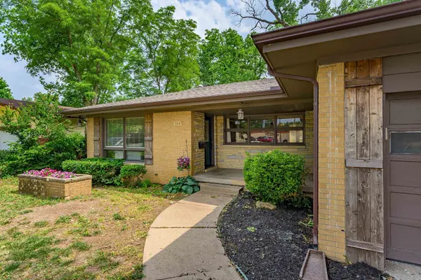 3219 E Skinner, Wichita, KS 67218-3942