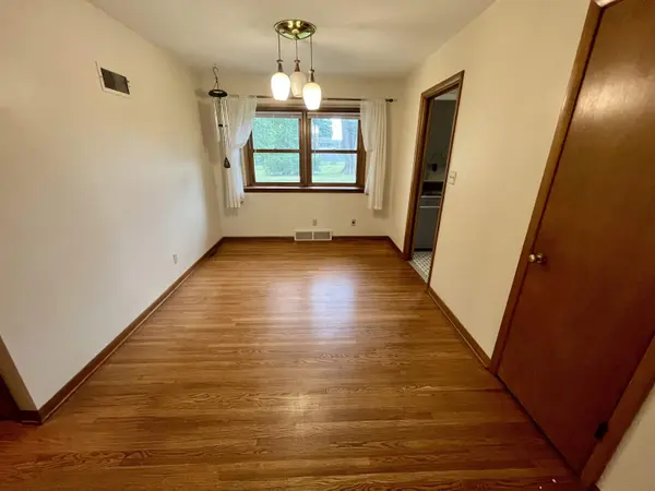 1417 W 6th St, Newton, KS 67114