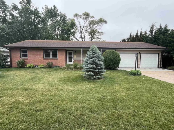 1417 W 6th St, Newton, KS 67114