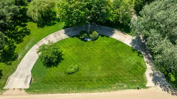 8425 S Lulu Ave, Haysville, KS 67060