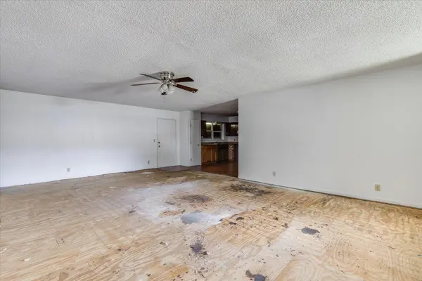 7015 W Newell, Wichita, KS 67212