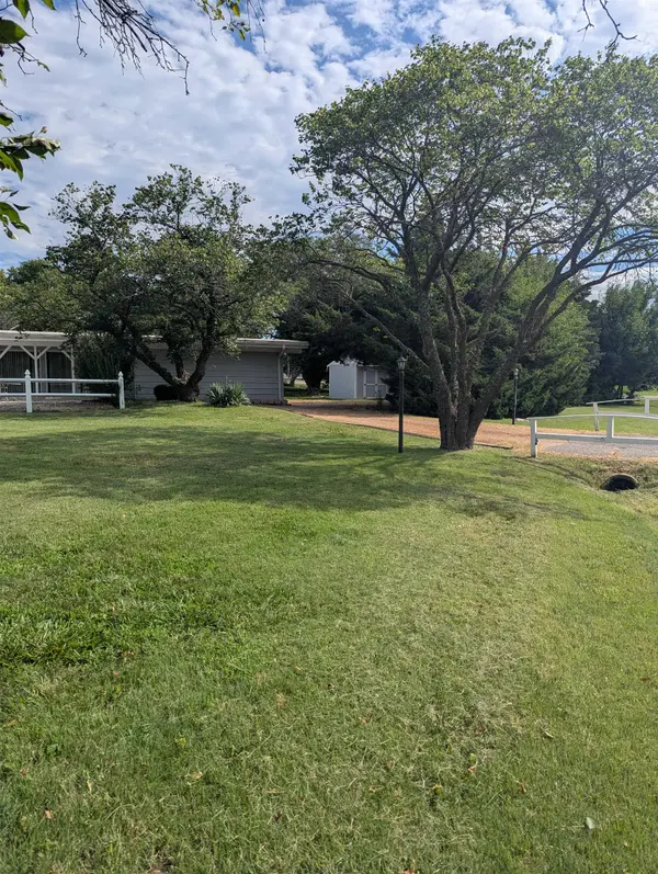 11600 E Wilshire, Wichita, KS 67207