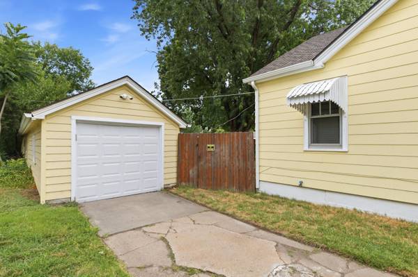 1541 N Woodland Ave, Wichita, KS 67203