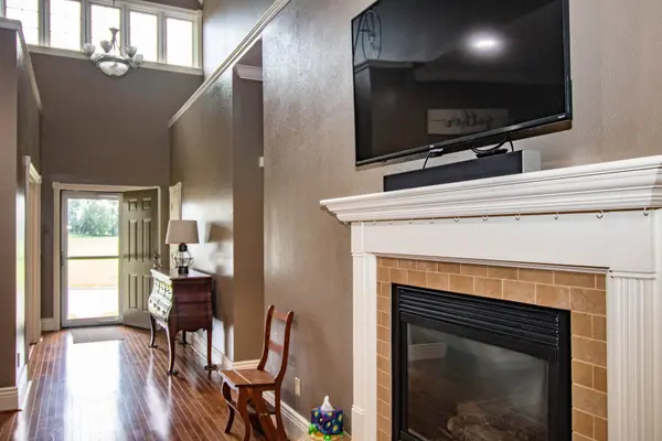 114 W Woodland Ct, Mulvane, KS 67110