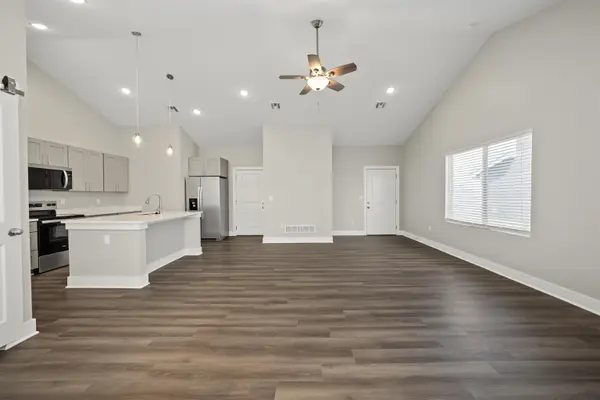 2711 Amelia Lane, Salina, KS 67401