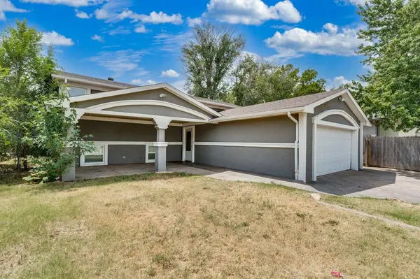 3013 W Hadden Ave, Wichita, KS 67217