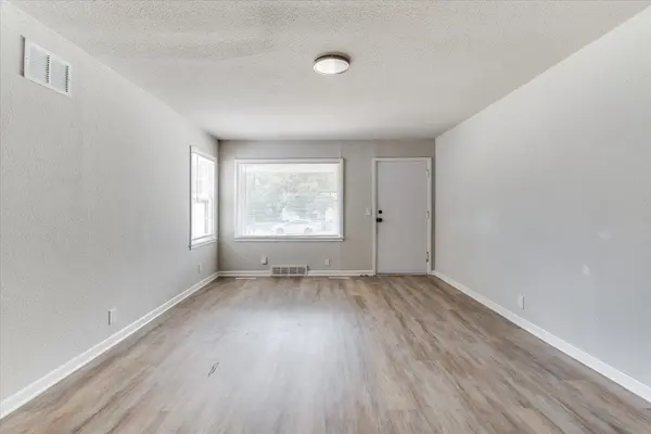 1638 S Faulders Ln, Wichita, KS 67208