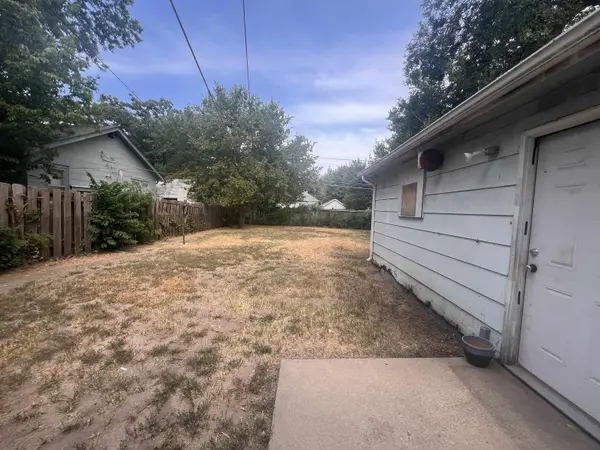 1508 S Pattie, Wichita, KS 67211