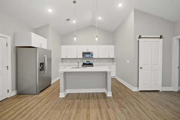 2713 Amelia Lane, Salina, KS 67401