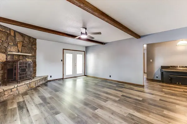 1003 Highland Dr, Arkansas City, KS 67005