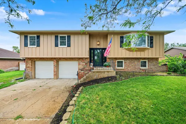 2379 Montclair Dr, Salina, KS 67401