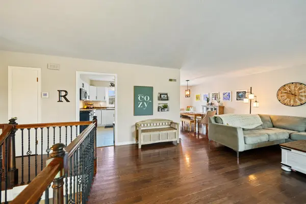 2379 Montclair Dr, Salina, KS 67401