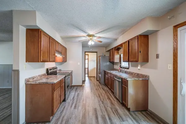 9 Deveron, Winfield, KS 67156