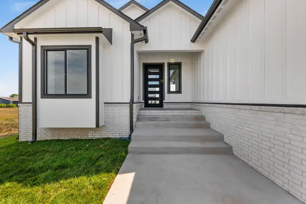 2644 E Ironstone Ct, Park City, KS 67219