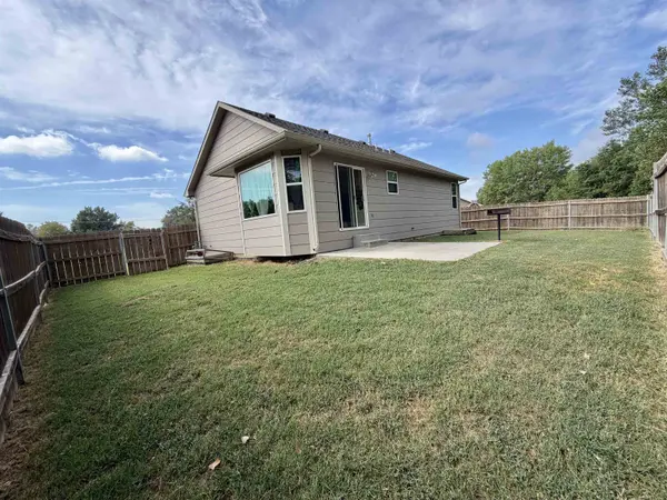 814 N Homestead Dr, Wellington, KS 67152