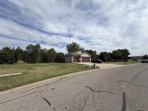 814 N Homestead Dr, Wellington, KS 67152
