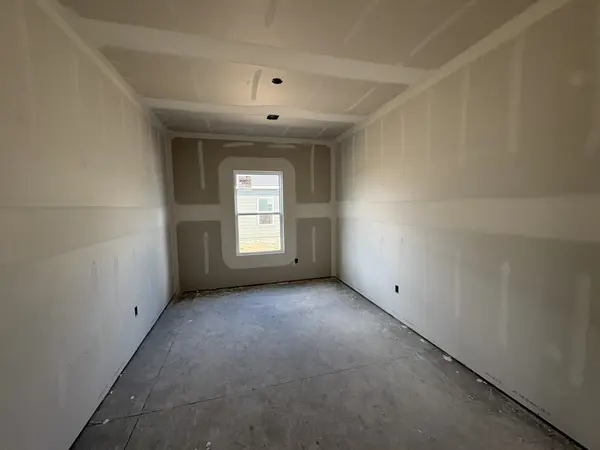 5717 Plumthicket St, Bel Aire, KS 67226