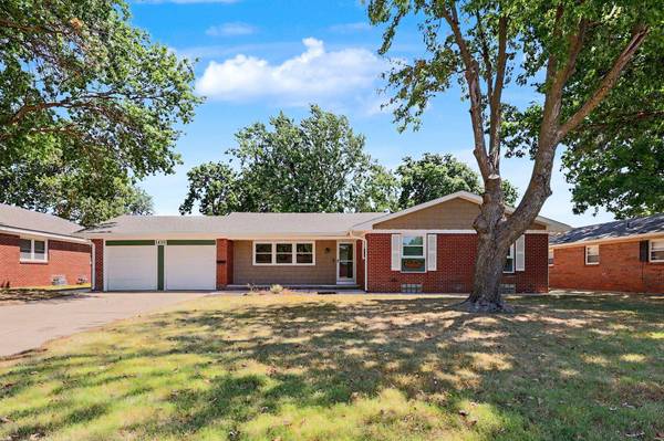 1430 N Mount Carmel Ave, Wichita, KS 67203
