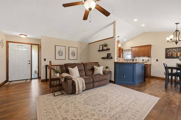 200 E Stone Path, Derby, KS 67037